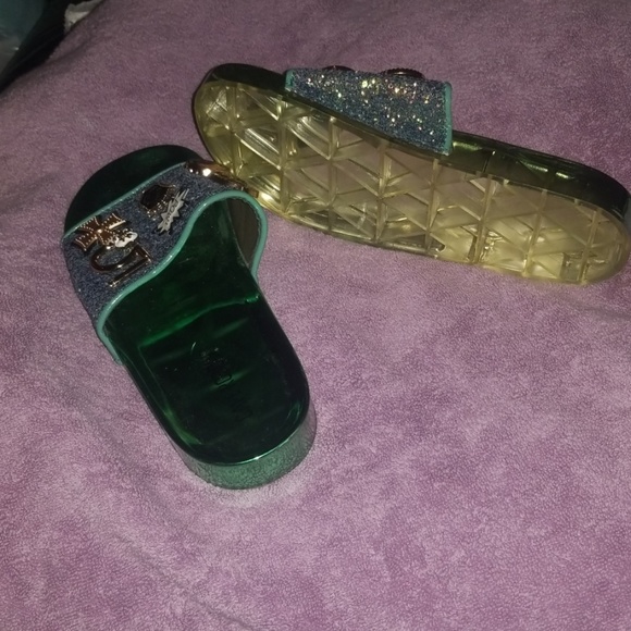 Slip on - Picture 4 of 4